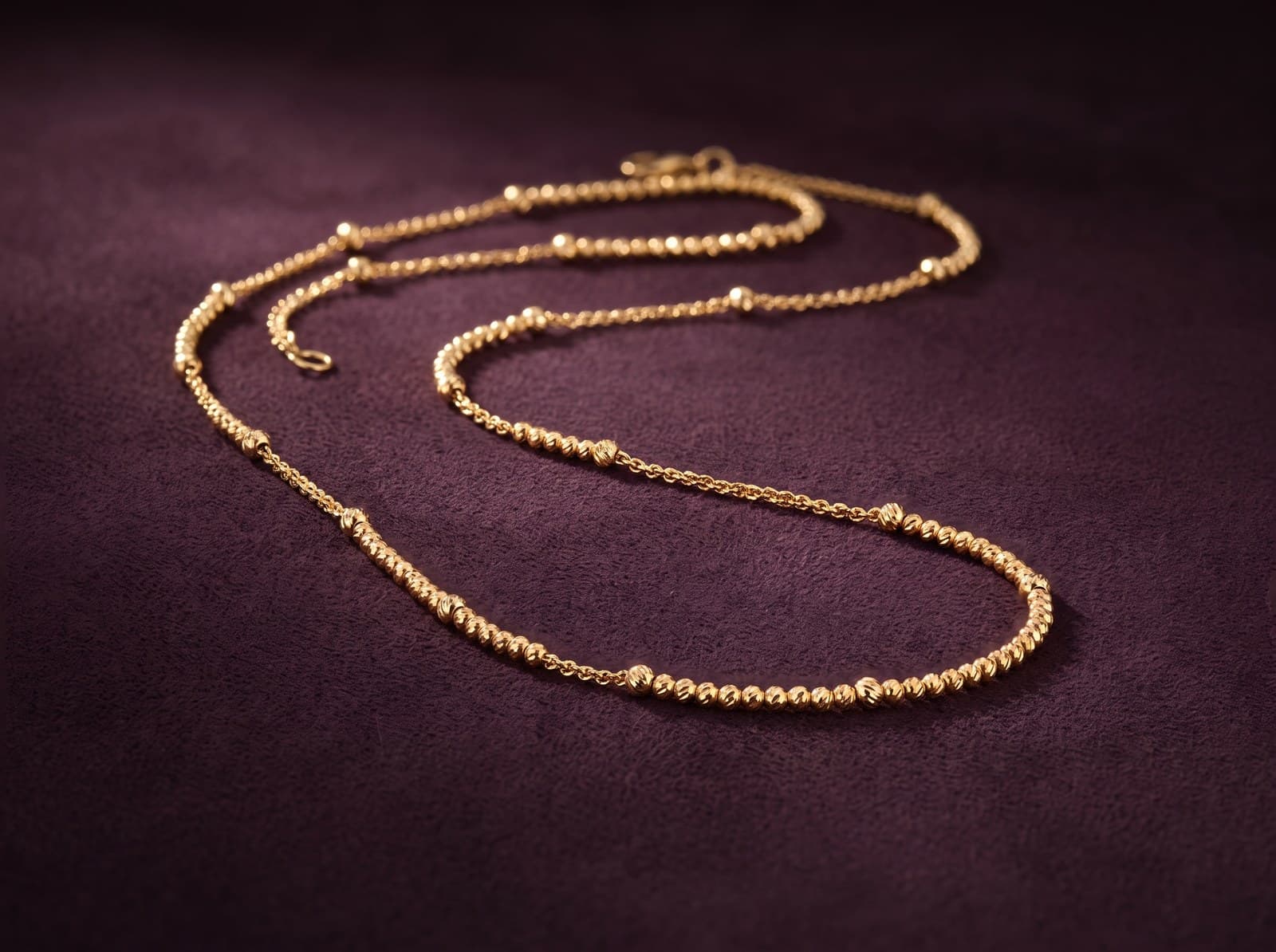 Bayt · Thin Disco Balls Gold Chain — studio
