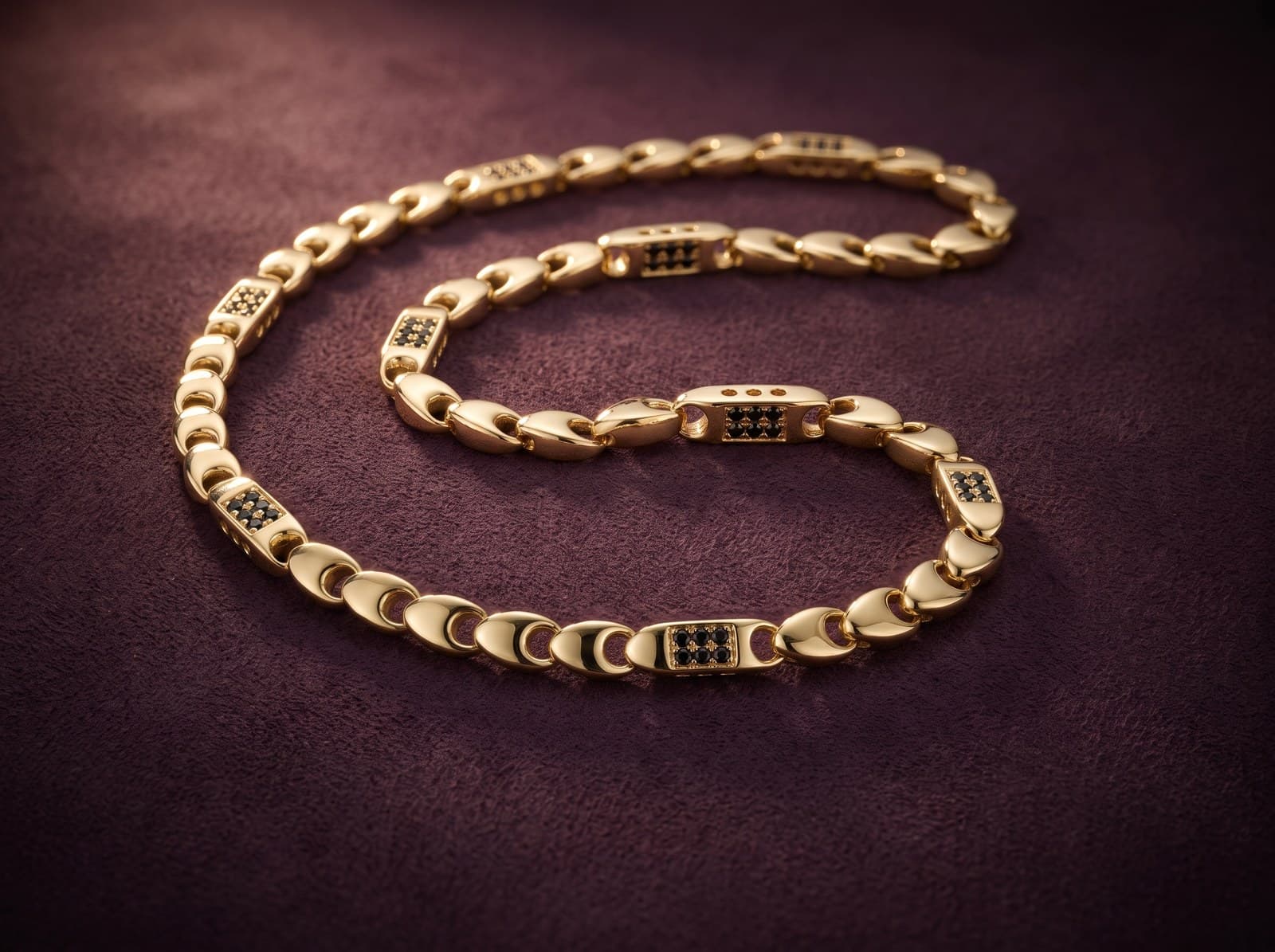 Amana · Luxe Link Gold Chain