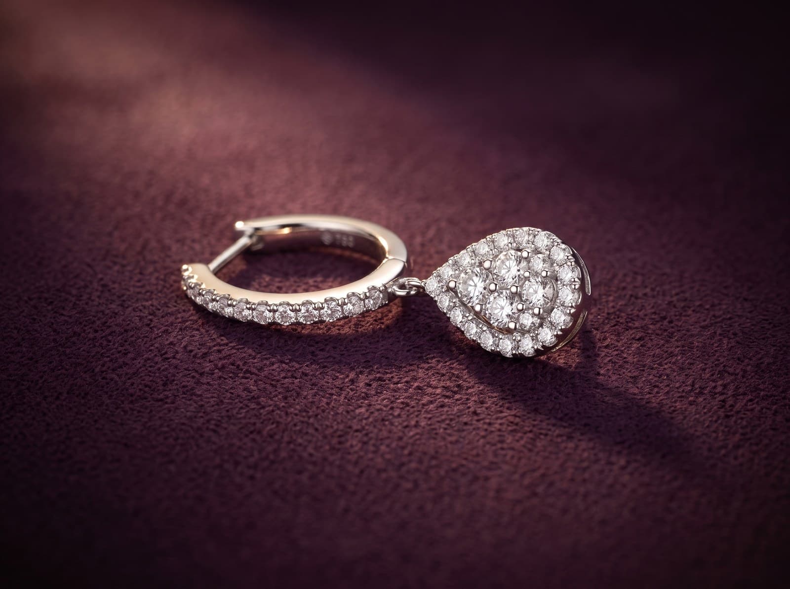 Khafqa · Pear English Lock Diamond Earring