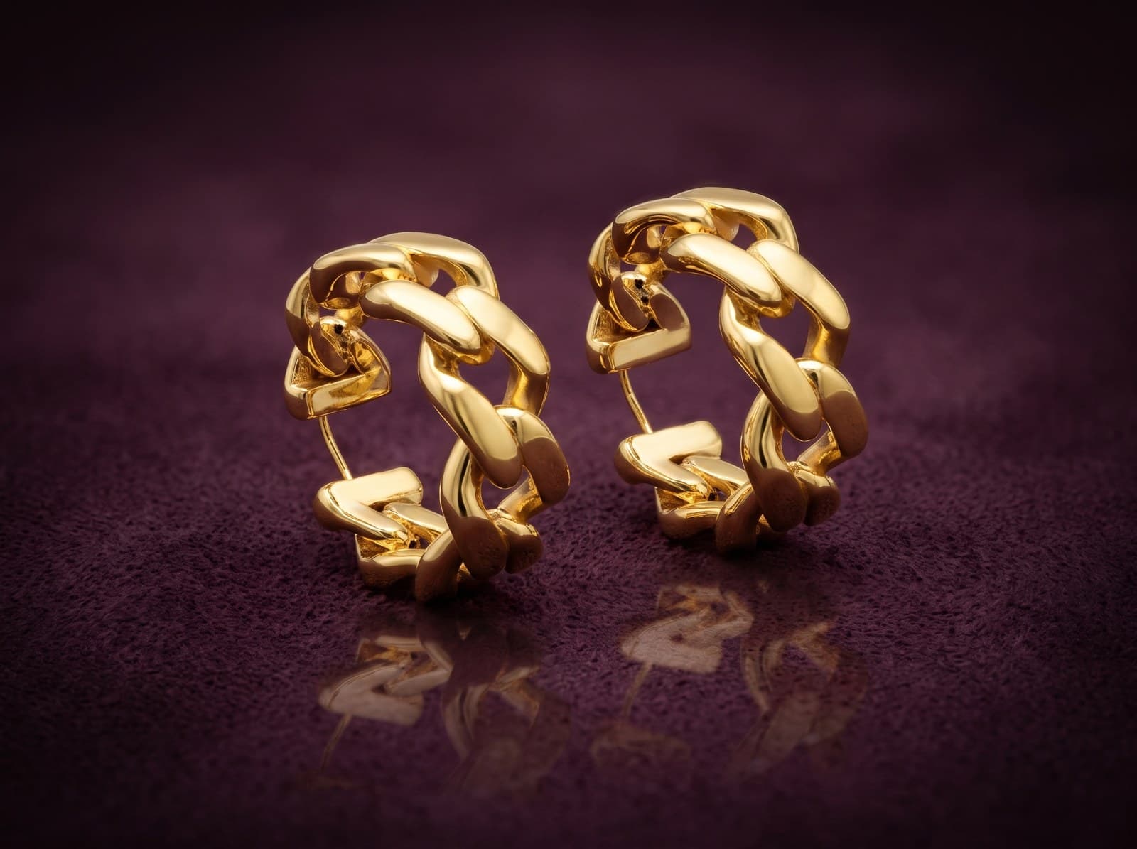 Ilham · Gourmet Links Hoop Gold Earring — studio