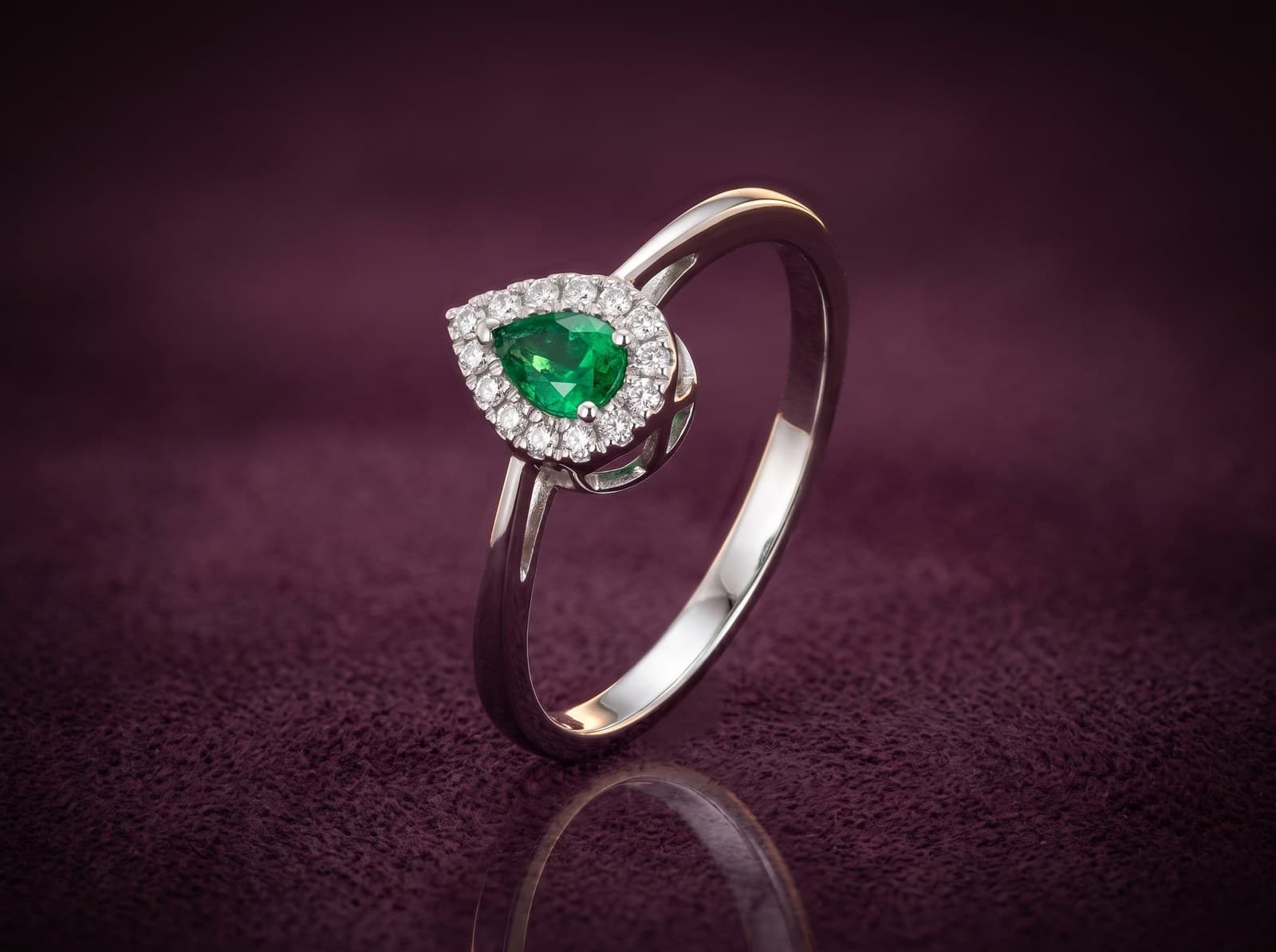 Waad · Coloured Pear Stone Diamond Ring