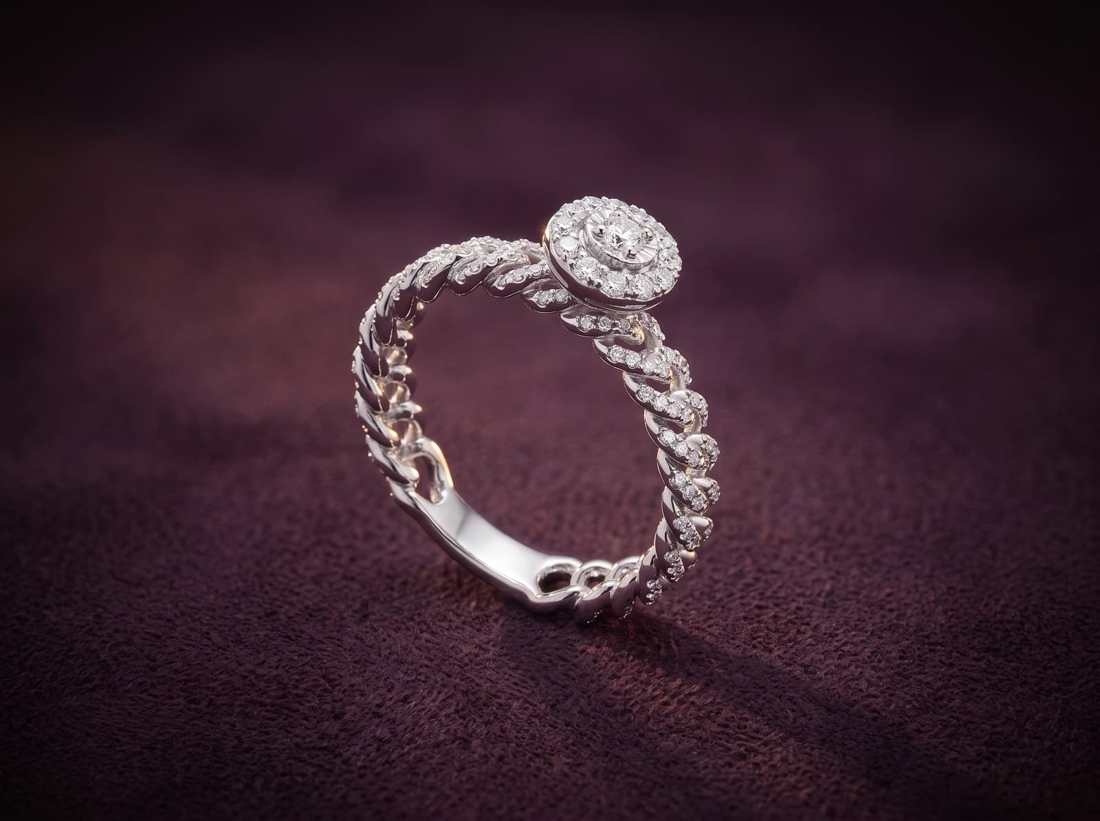 Sundus · Curb Links Pave Diamond Ring